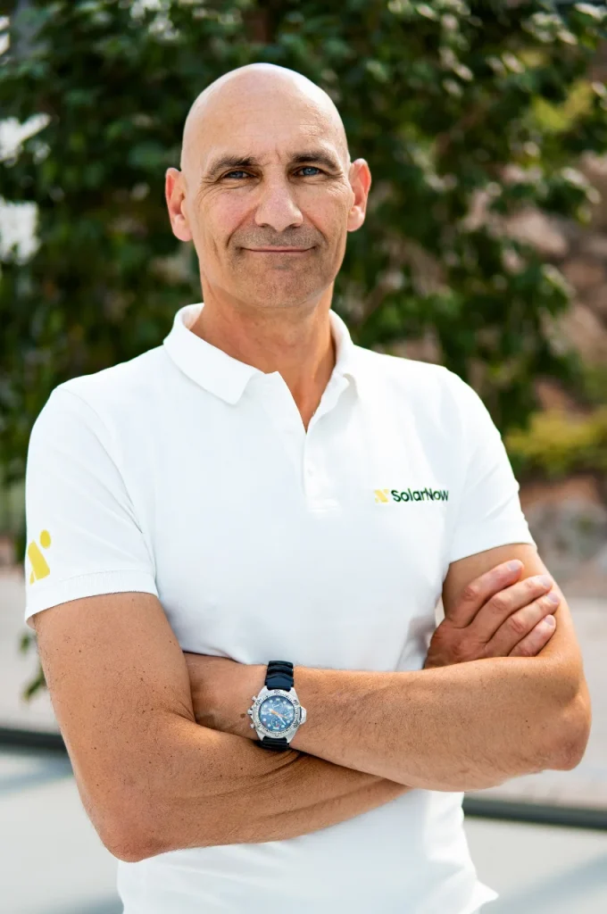 SolarNow Mitarbeiter Georg Demeter Kundeberatung